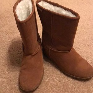 Winter boots barely wore